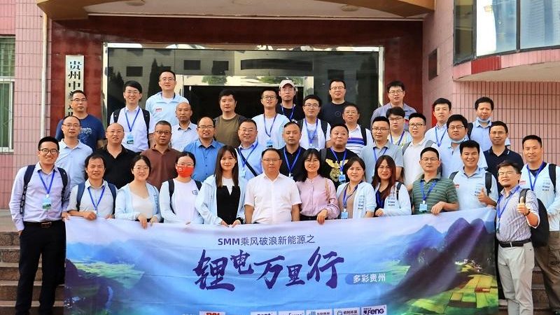 千瓦分布式光伏系统报价对比：揭秘影响因素与选购要点**